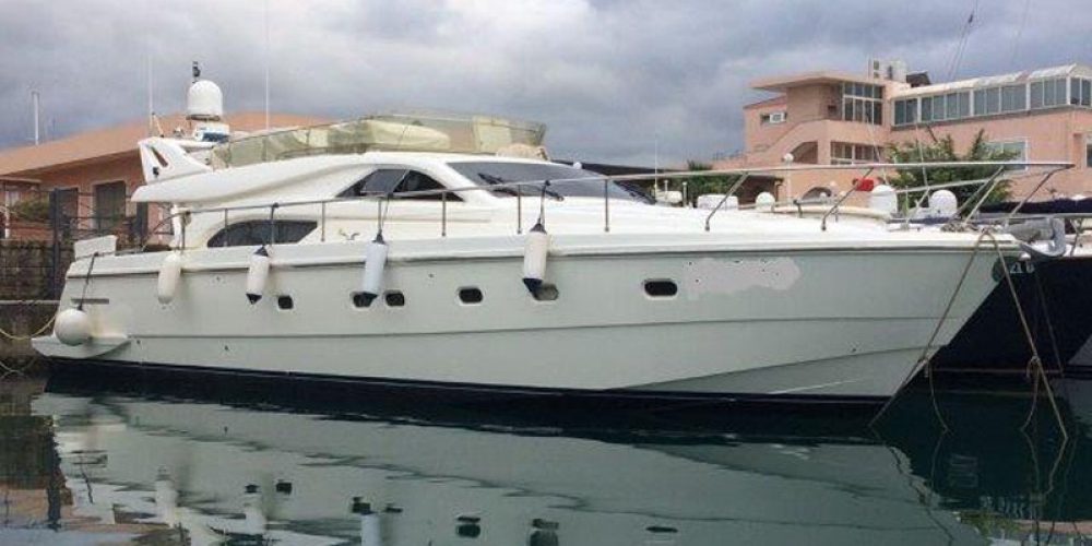 Ferretti 57